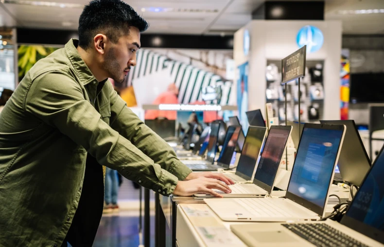 Understanding Laptop Specs: i5 vs. i7, RAM, and Storage